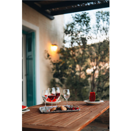 βιλα πολλα ατομα